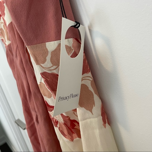 Privacy Please Dress - Picture 7 of 8